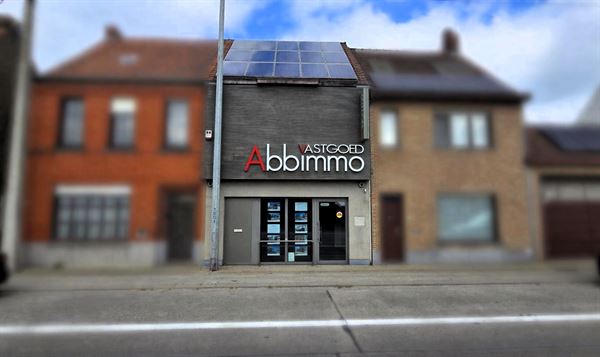 Kantoren te 8791 WAREGEM (België) - Prijs &euro; 295.000