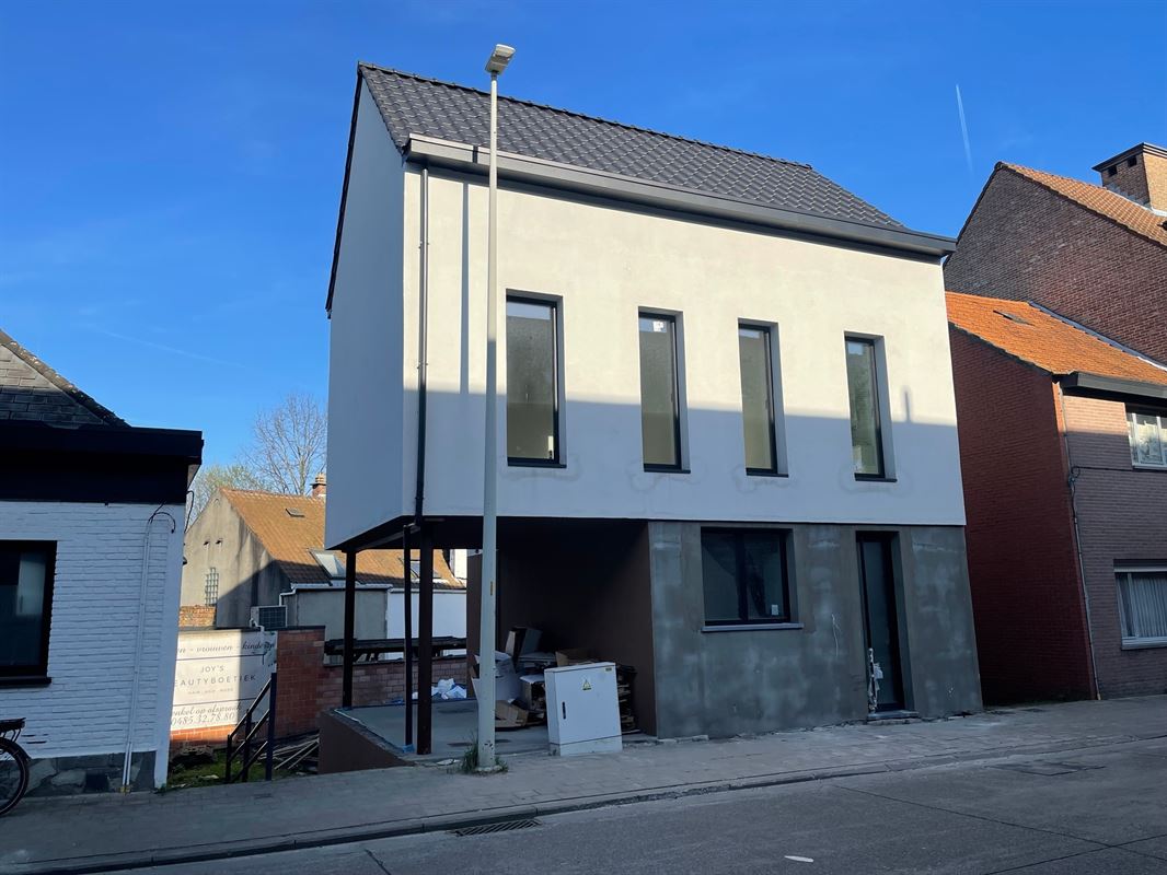 Uniek nieuwbouwwoning met staanplaats en tuintje!