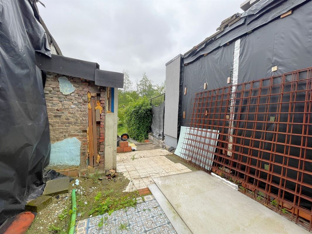 Te renoveren woning met tuin!