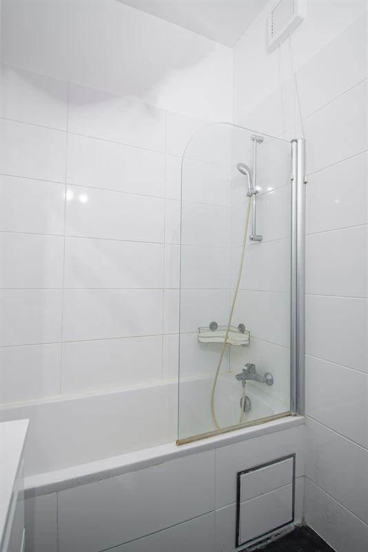 Image 12 : Apartment IN 1150 WOLUWE-SAINT-PIERRE (Belgium) - Price 950 &euro;