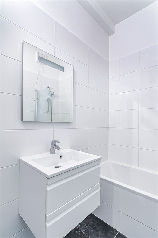 Image 11 : Apartment IN 1150 WOLUWE-SAINT-PIERRE (Belgium) - Price 950 &euro;