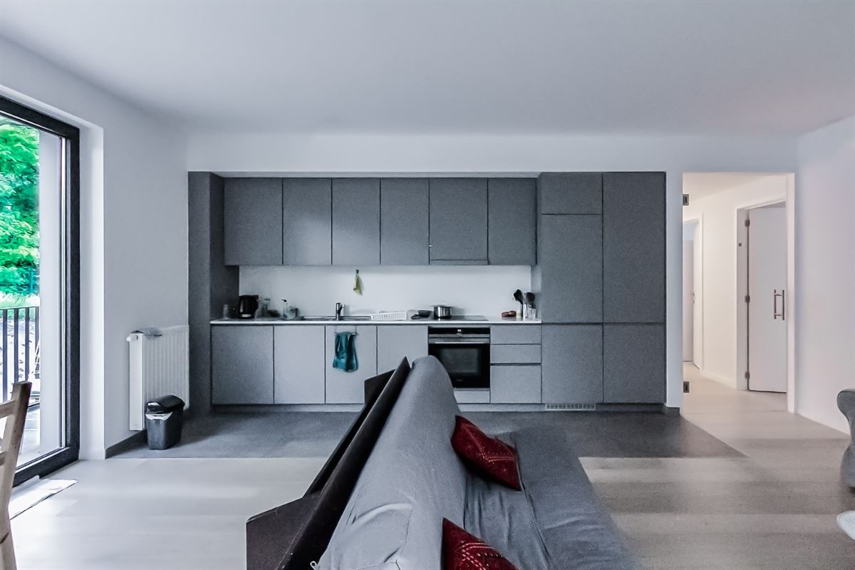 Image 4 : Appartement à 1180 UCCLE (Belgique) - Prix 1.325 €