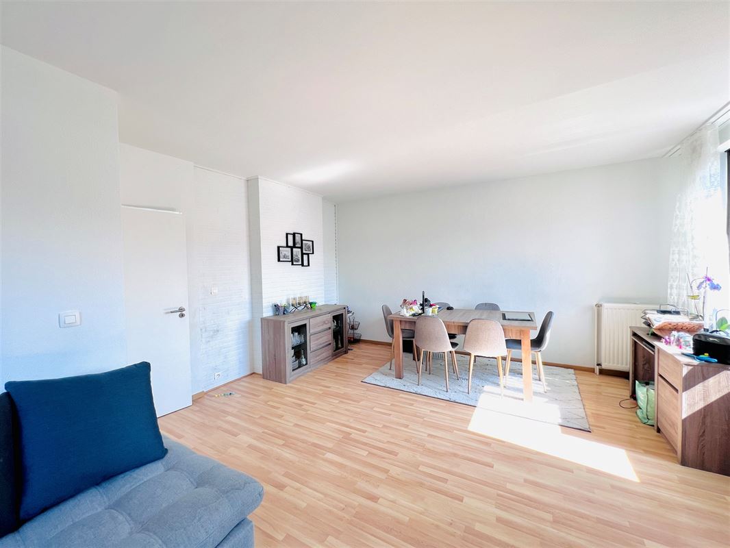 Image 4 : Appartement à 1180 UCCLE (Belgique) - Prix 950 €