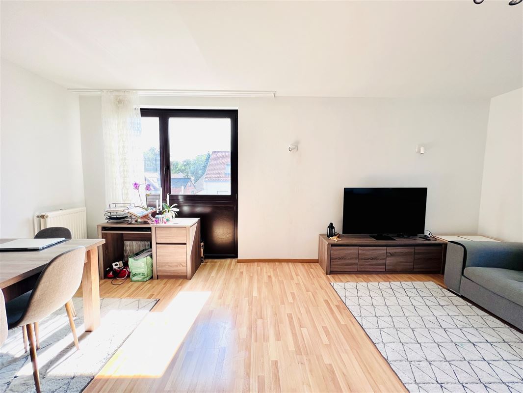 Image 3 : Appartement à 1180 UCCLE (Belgique) - Prix 950 €