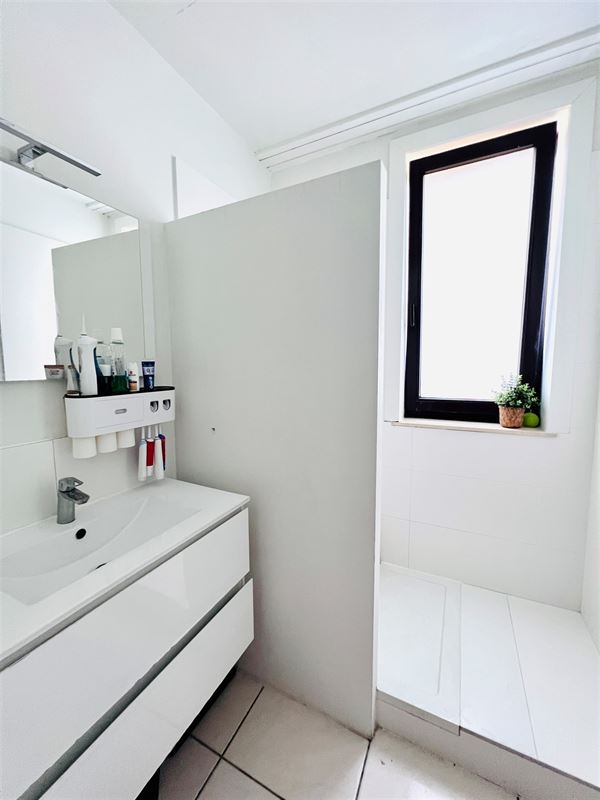 Image 6 : Apartment IN 1180 UCCLE (Belgium) - Price 950 €
