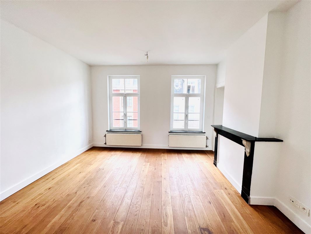 Image 2 : Appartement à 1000 BRUXELLES (Belgique) - Prix 825 €