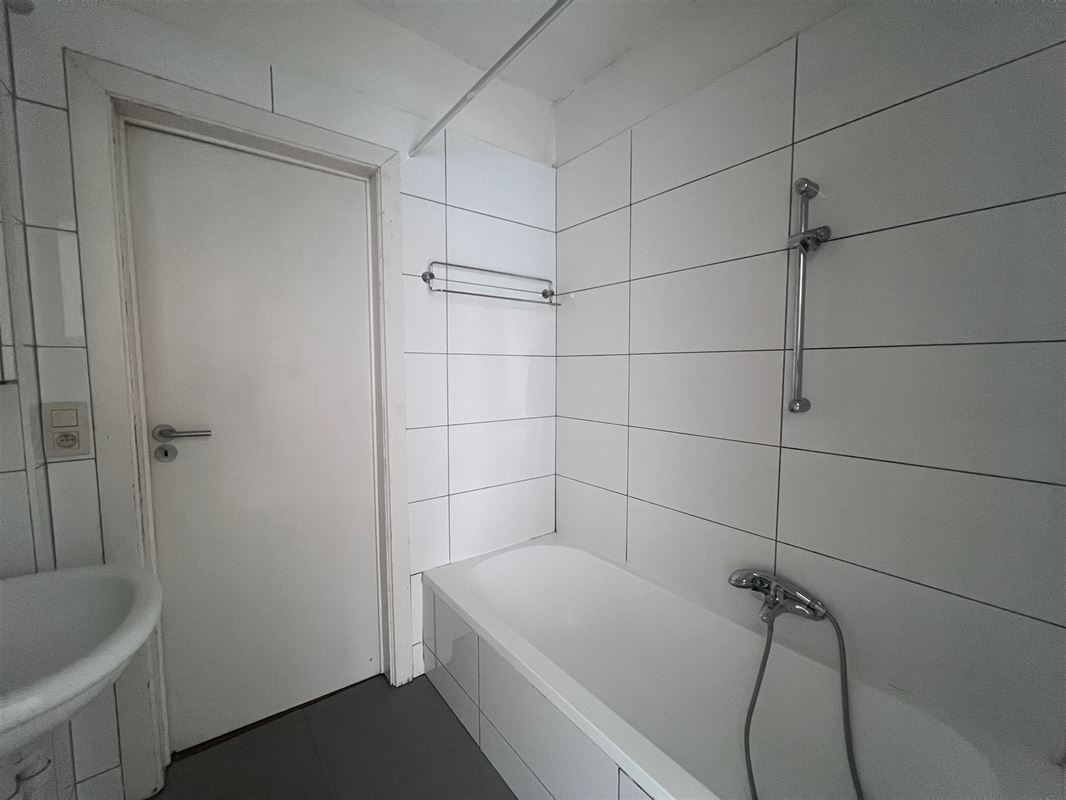 Image 6 : Apartment IN 1160 AUDERGHEM (Belgium) - Price 950 €