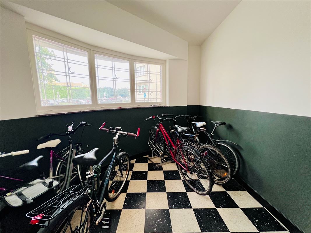 Image 11 : Appartement à 1200 WOLUWE-SAINT-LAMBERT (Belgique) - Prix 1.400 €