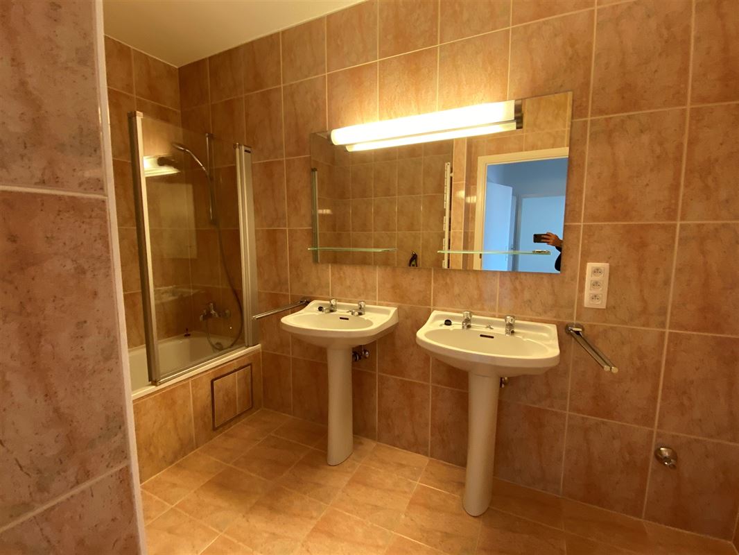Image 8 : Appartement à 1410 waterloo (Belgique) - Prix 1.250 €