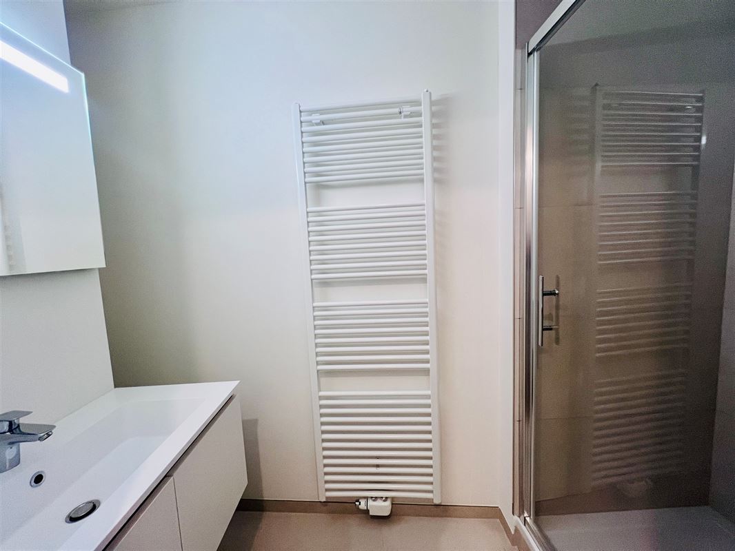 Image 9 : Appartement à 1050 IXELLES (Belgique) - Prix 1.690 €