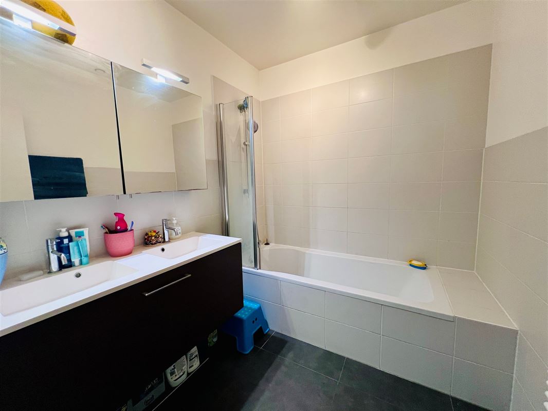 Image 12 : Appartement à 1200 WOLUWE-SAINT-LAMBERT (Belgique) - Prix 1.380 €
