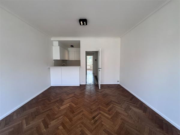 Appartement à 1040 ETTERBEEK (Belgique) - Prix 1.070 €