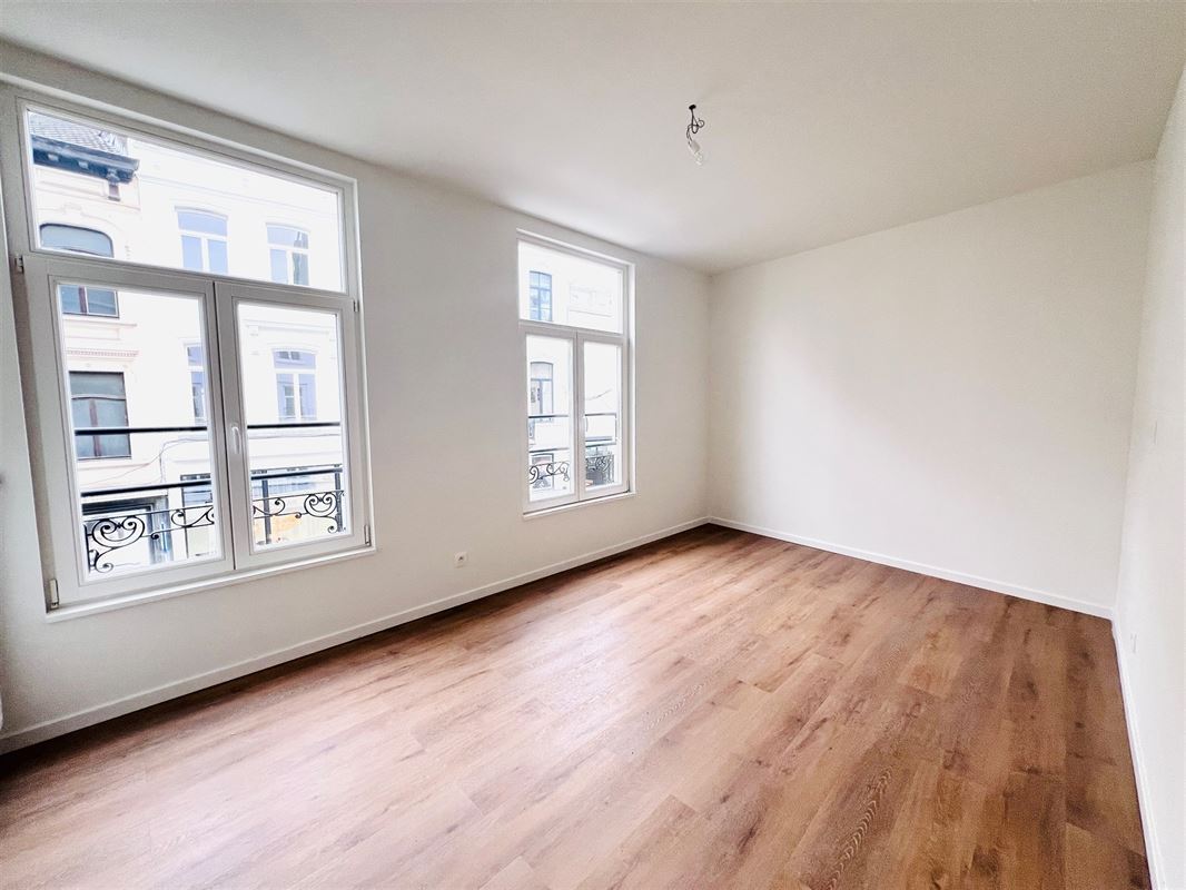 Image 10 : Appartement à 1050 IXELLES (Belgique) - Prix 1.475 €