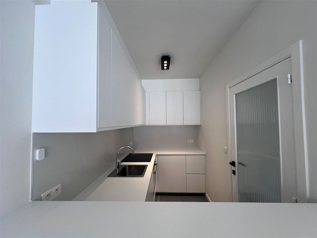 Image 3 : Appartement à 1040 ETTERBEEK (Belgique) - Prix 1.070 €