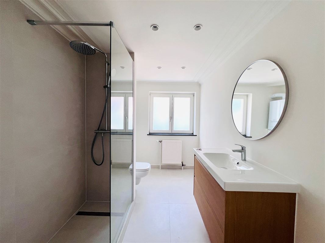 Image 6 : Apartment IN 1050 IXELLES (Belgium) - Price 1.225 €