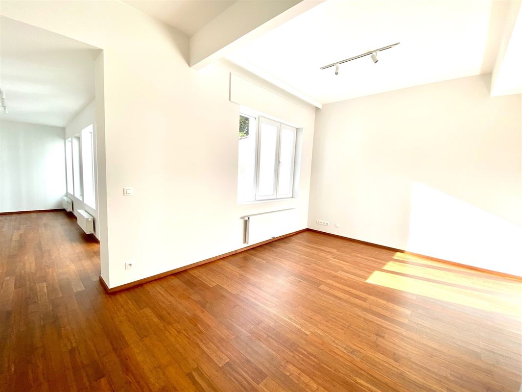 Image 10 : Apartemnt with garden IN 1050 IXELLES (Belgium) - Price 1.100 €