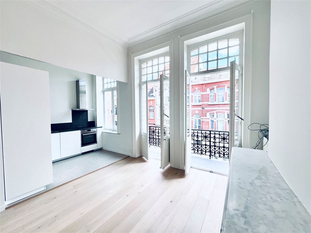 Image 2 : Apartment IN 1050 IXELLES (Belgium) - Price 1.200 €