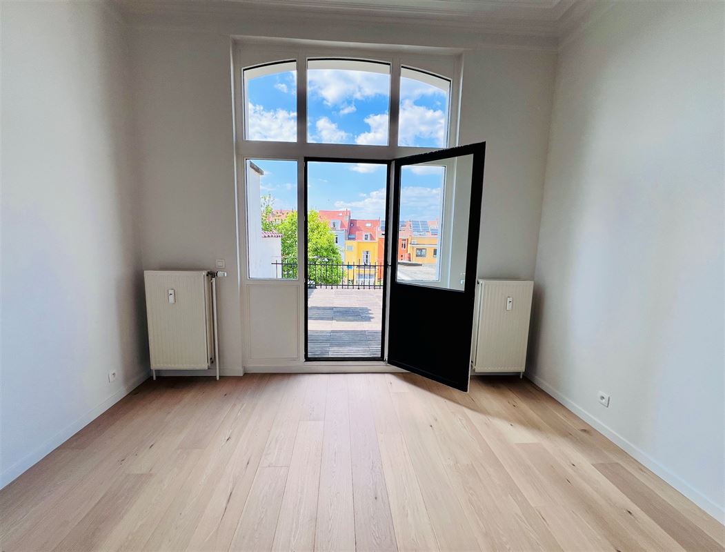 Image 2 : Apartment IN 1050 IXELLES (Belgium) - Price 1.225 €
