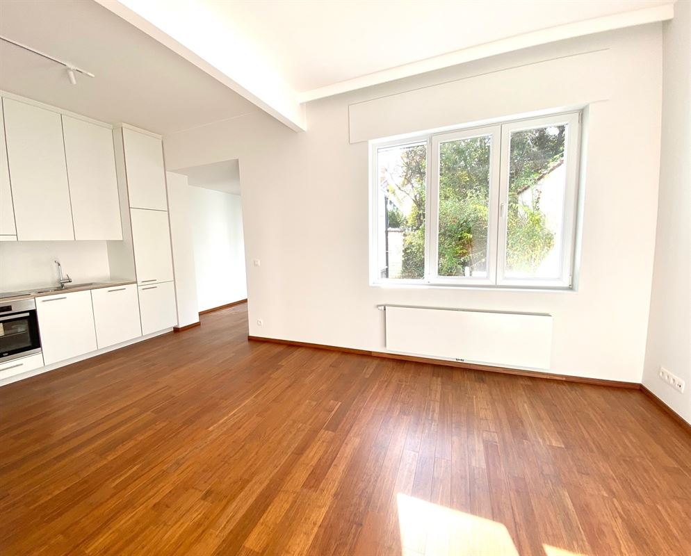 Image 11 : Apartemnt with garden IN 1050 IXELLES (Belgium) - Price 1.100 €