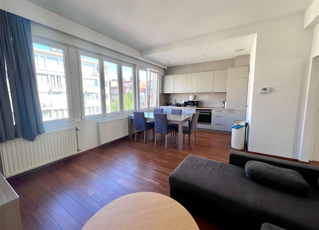 Image 2 : Appartement à 1050 IXELLES (Belgique) - Prix 1.170 €