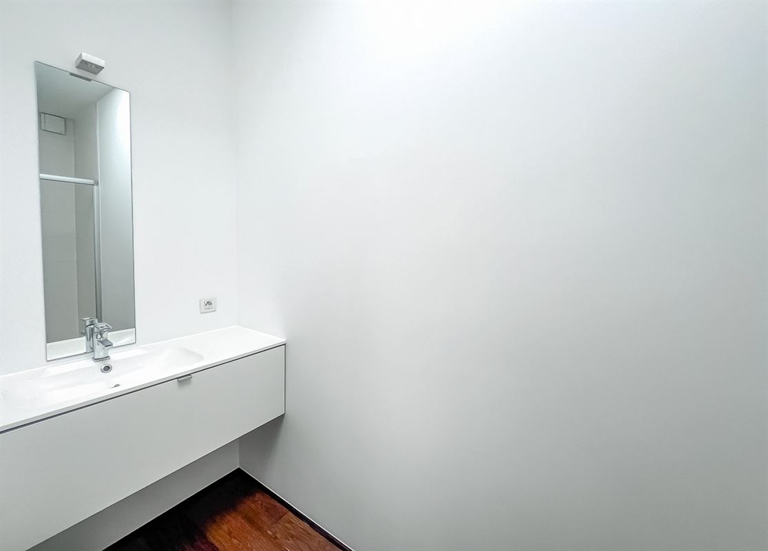 Image 11 : Appartement à 1050 IXELLES (Belgique) - Prix 3.000 €