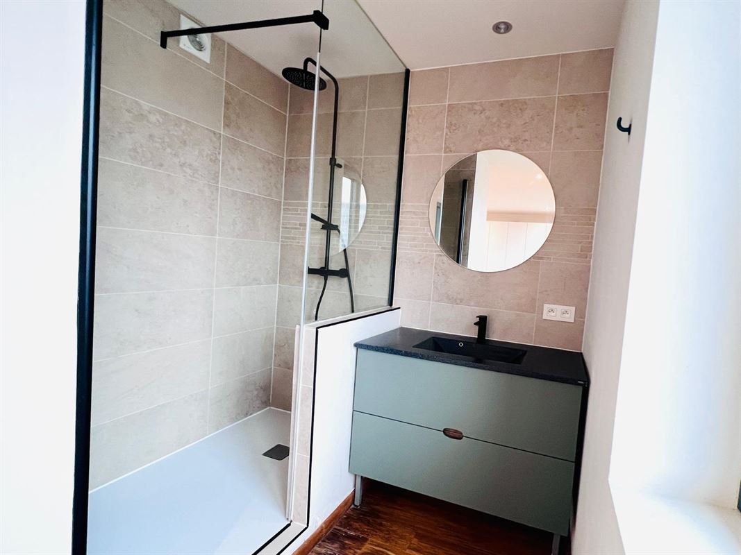Image 7 : Appartement à 1000 BRUXELLES (Belgique) - Prix 1.225 €