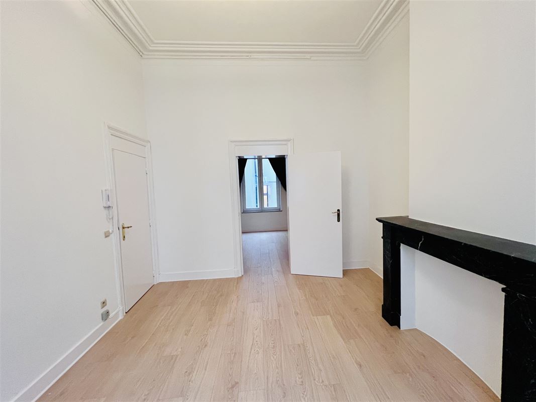 Foto 3 : Appartement te 1060 SAINT-GILLES (België) - Prijs € 900