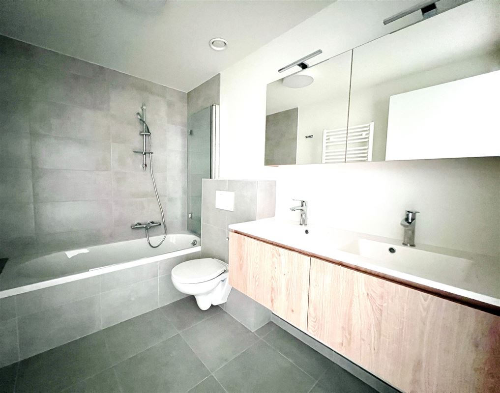 Image 8 : Appartement à 1000 BRUXELLES (Belgique) - Prix 1.275 €