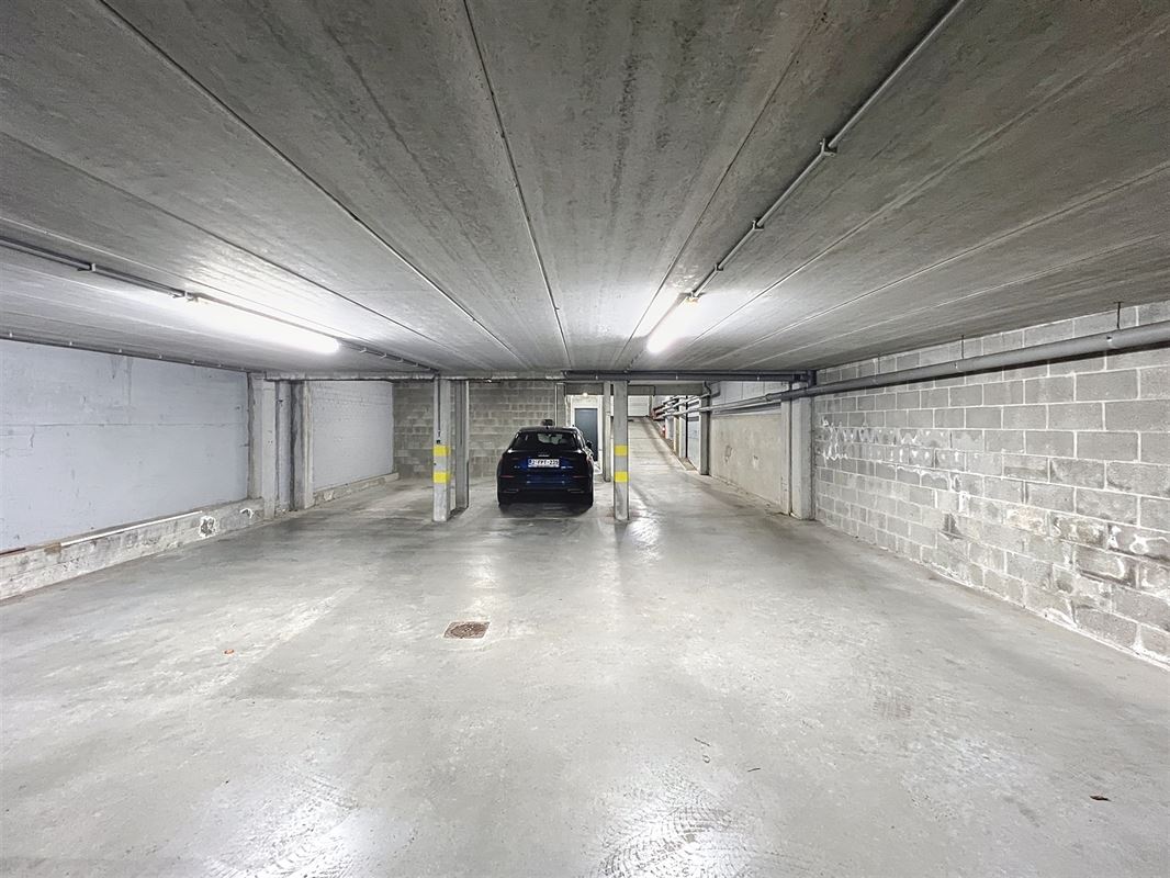 Image 12 : Appartement à 1180 UCCLE (Belgique) - Prix 1.800 &euro;