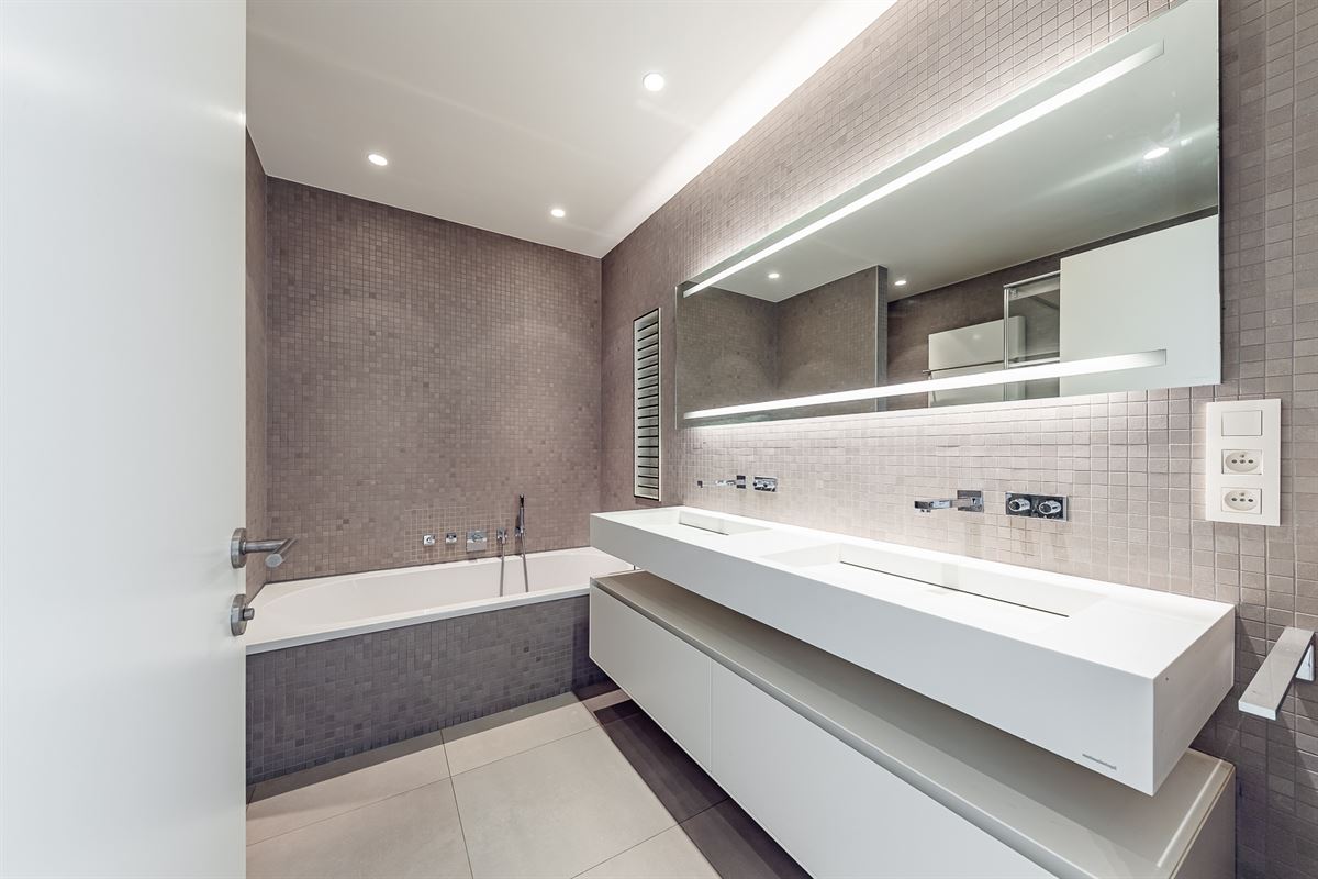 Image 22 : Appartement à 1050 IXELLES (Belgique) - Prix 3.550 &euro;