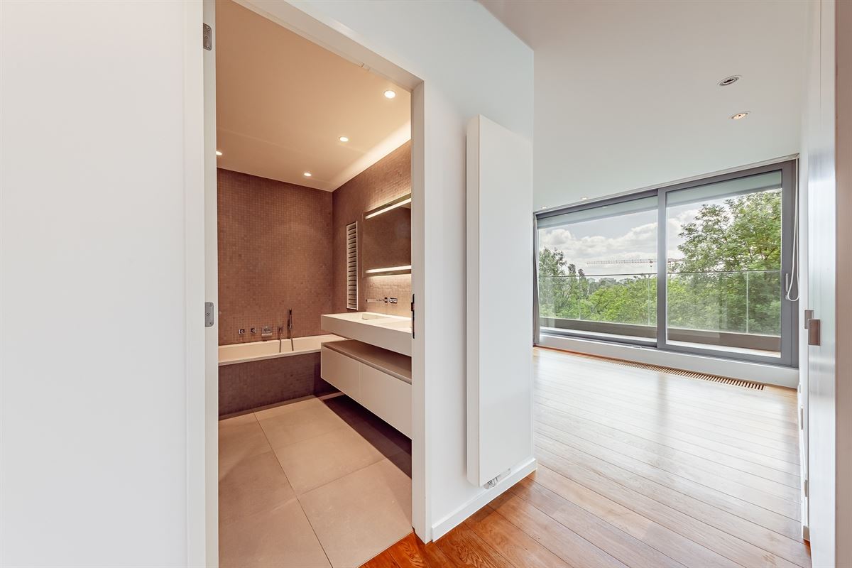 Image 14 : Appartement à 1050 IXELLES (Belgique) - Prix 3.550 &euro;