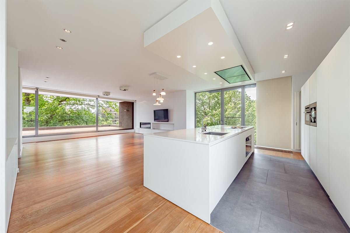 Image 11 : Appartement à 1050 IXELLES (Belgique) - Prix 3.550 &euro;