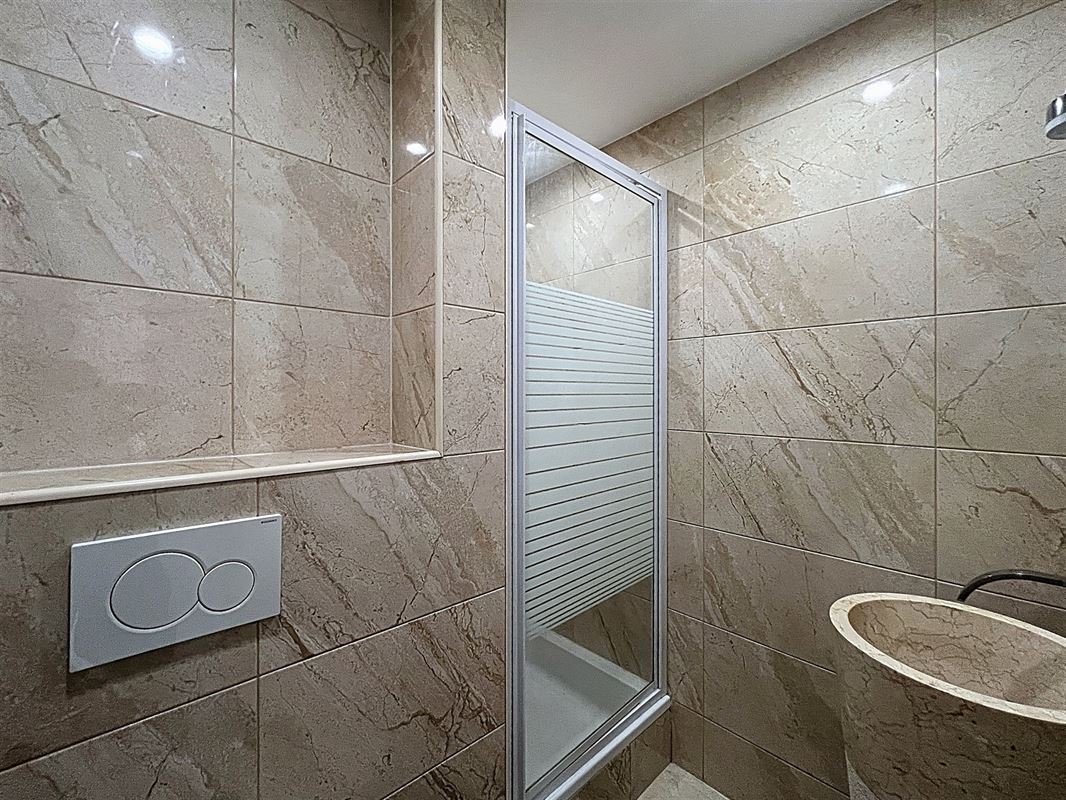 Image 12 : Appartement à 1150 WOLUWE-SAINT-PIERRE (Belgique) - Prix 1.275 &euro;