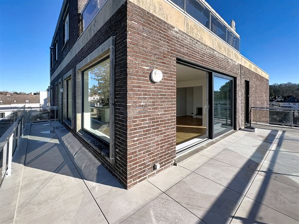 Appartement à 1180 UCCLE (Belgique) - Prix 2.500 &euro;