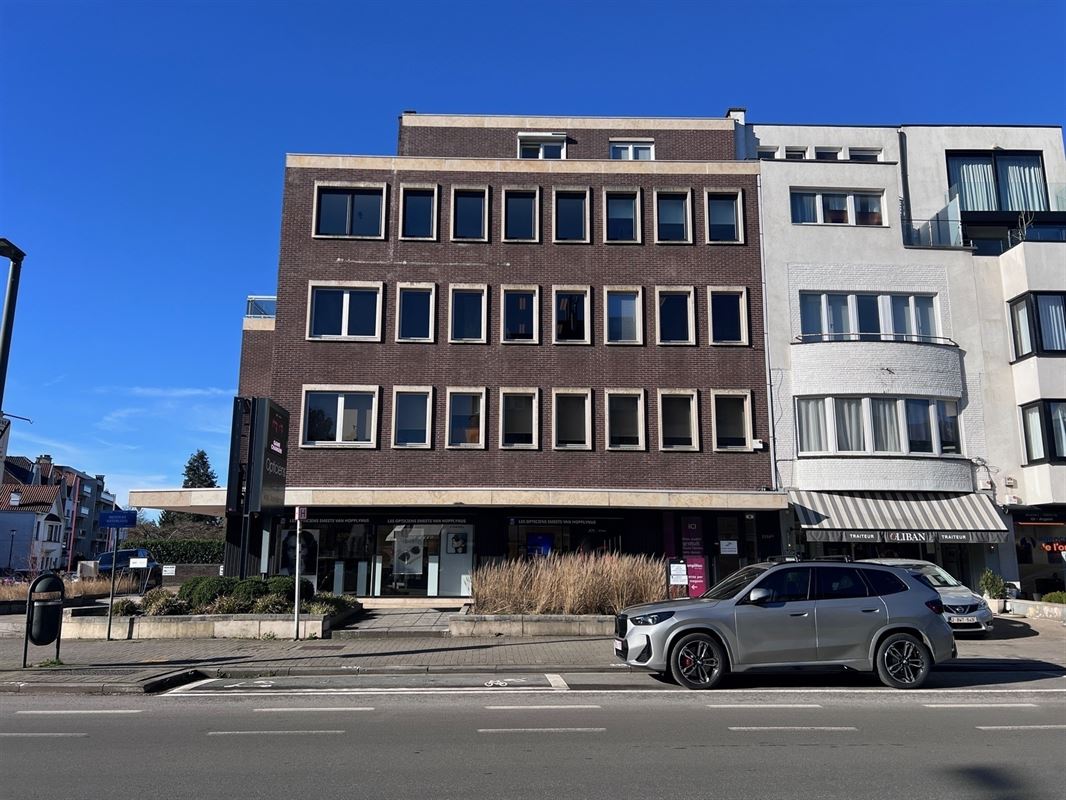 Image 30 : Appartement à 1180 UCCLE (Belgique) - Prix 2.500 &euro;