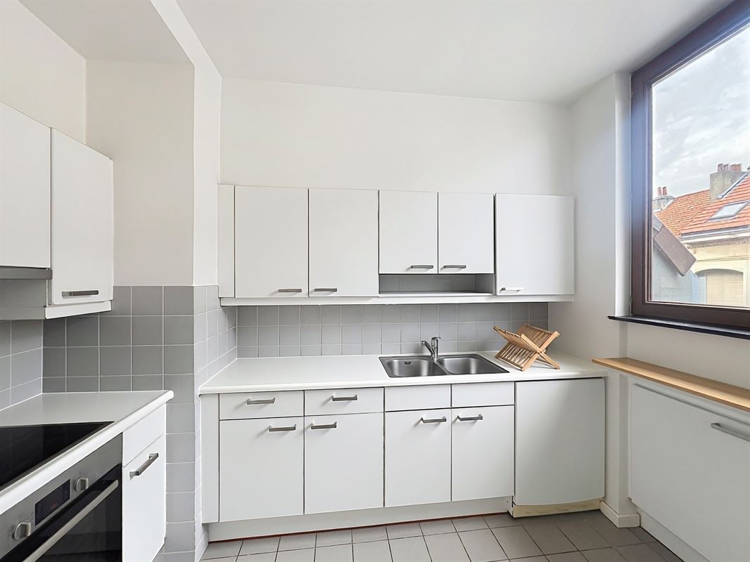 Image 15 : Appartement à 1150 WOLUWE-SAINT-PIERRE (Belgique) - Prix 2.100 &euro;