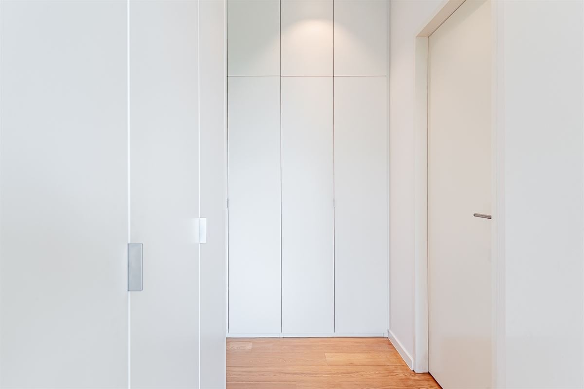 Image 21 : Appartement à 1050 IXELLES (Belgique) - Prix 3.550 &euro;