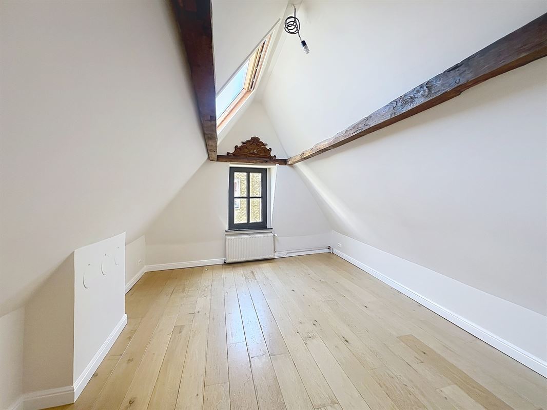 Image 17 : Retail Space with Apartment IN 1000 BRUXELLES (Belgium) - Price 2.400 &euro;