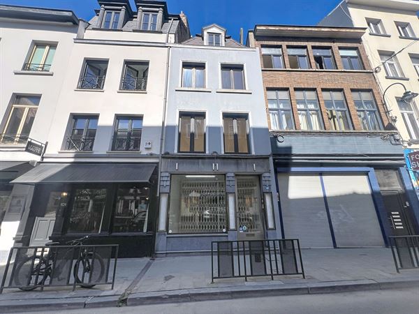 Handelspand met woonst te 1000 BRUXELLES (België) - Prijs &euro; 2.400