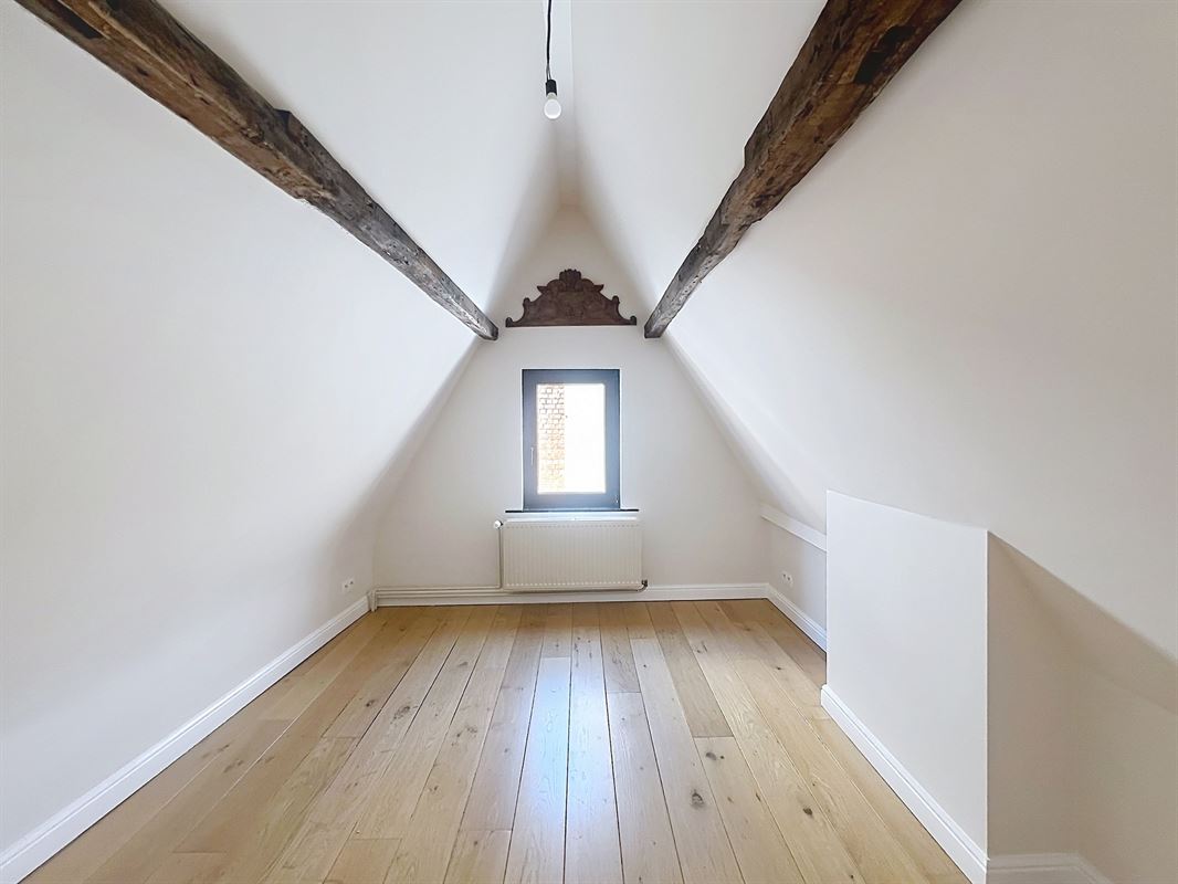 Image 18 : Retail Space with Apartment IN 1000 BRUXELLES (Belgium) - Price 2.400 &euro;