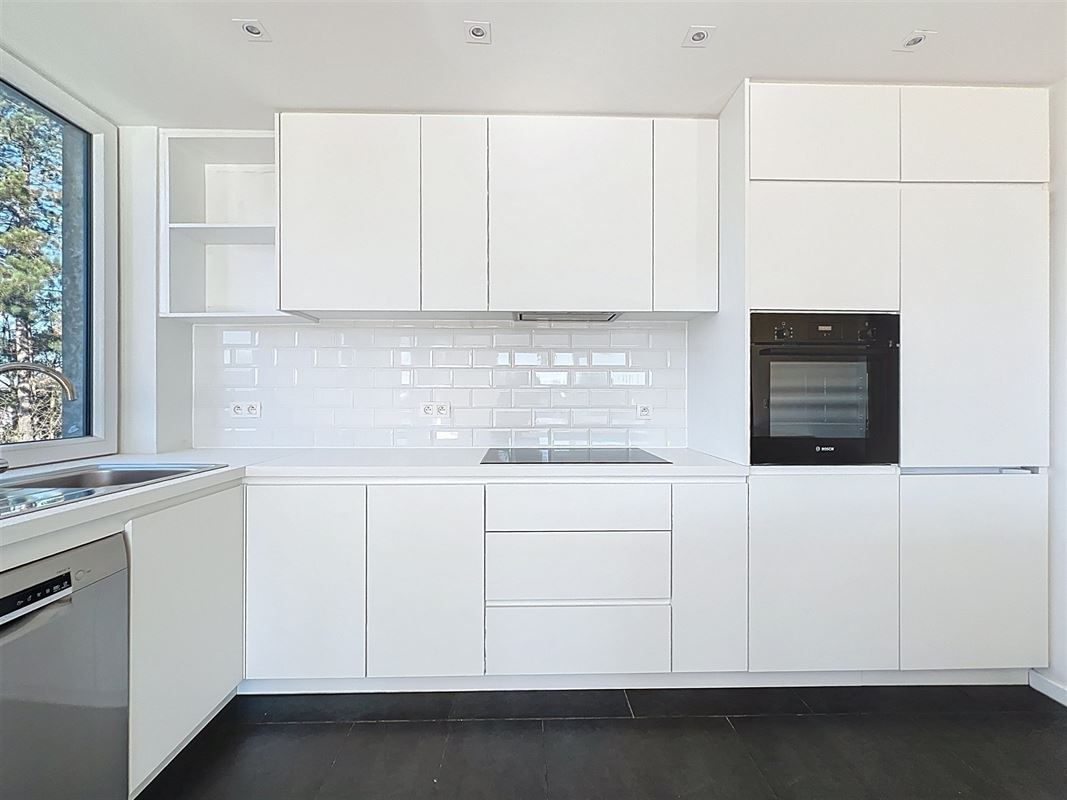 Image 11 : Appartement à 1180 UCCLE (Belgique) - Prix 2.500 &euro;