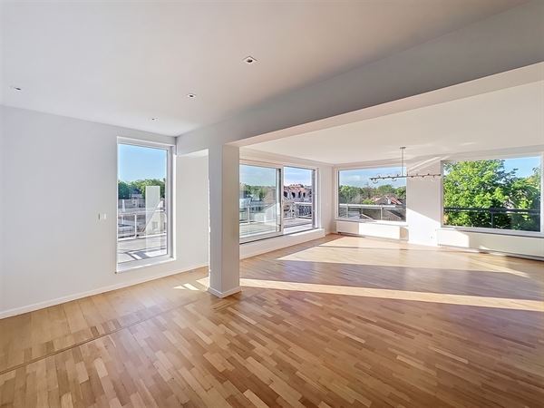 Appartement à 1180 UCCLE (Belgique) - Prix 2.500 &euro;