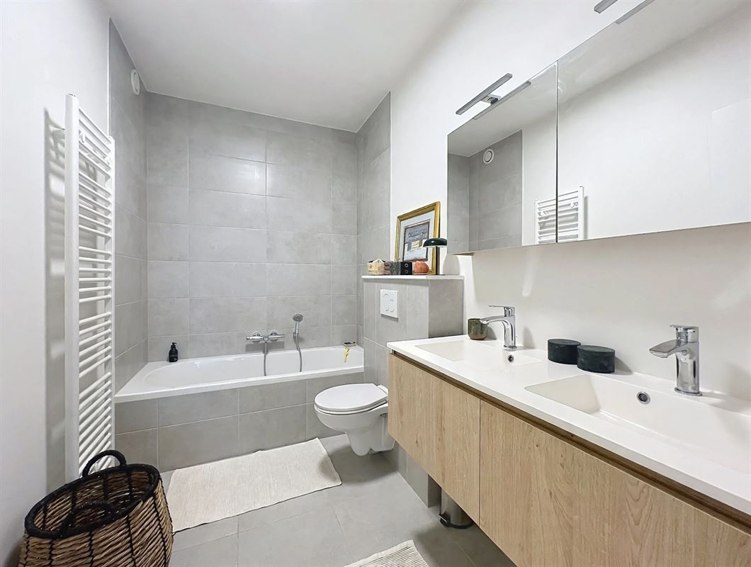 Image 11 : Appartement à 1000 BRUXELLES (Belgique) - Prix 1.450 &euro;