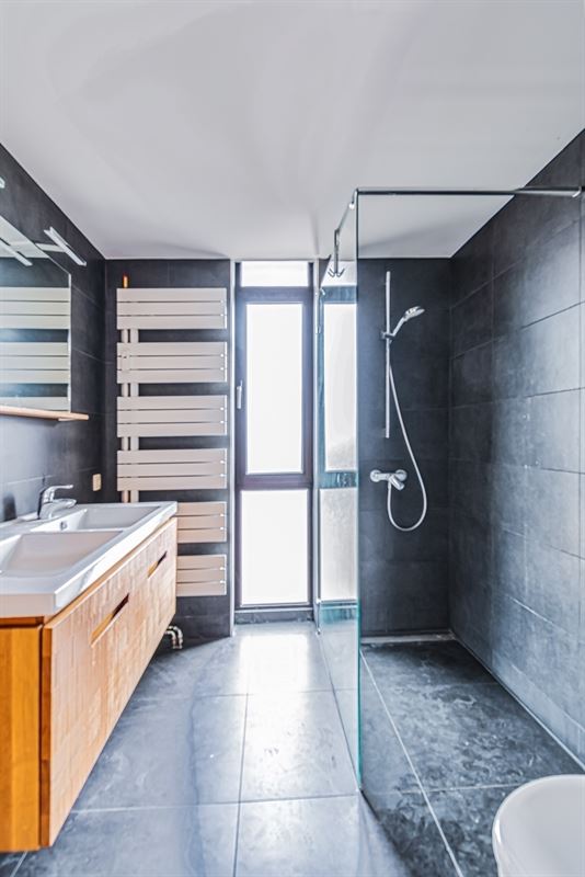 Image 24 : Appartement à 1050 IXELLES (Belgique) - Prix 2.400 &euro;