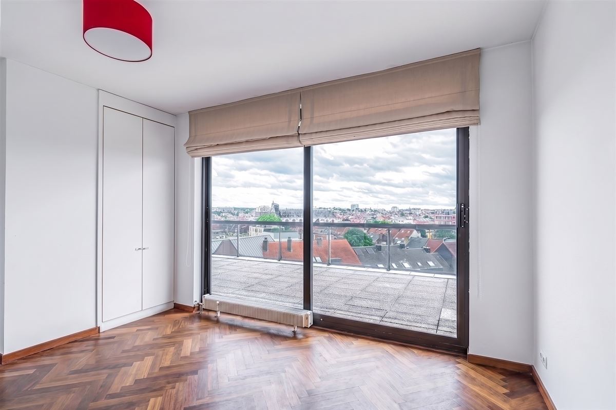 Image 13 : Appartement à 1050 IXELLES (Belgique) - Prix 2.400 &euro;