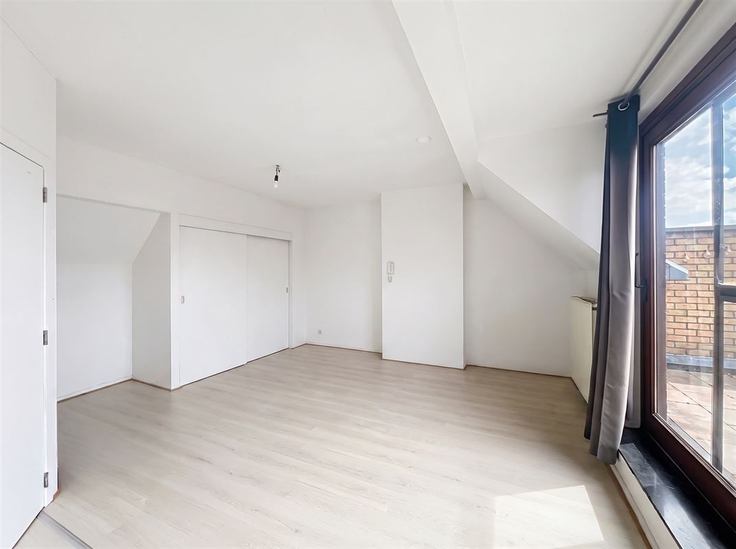 Image 16 : Appartement à 1150 WOLUWE-SAINT-PIERRE (Belgique) - Prix 2.175 &euro;