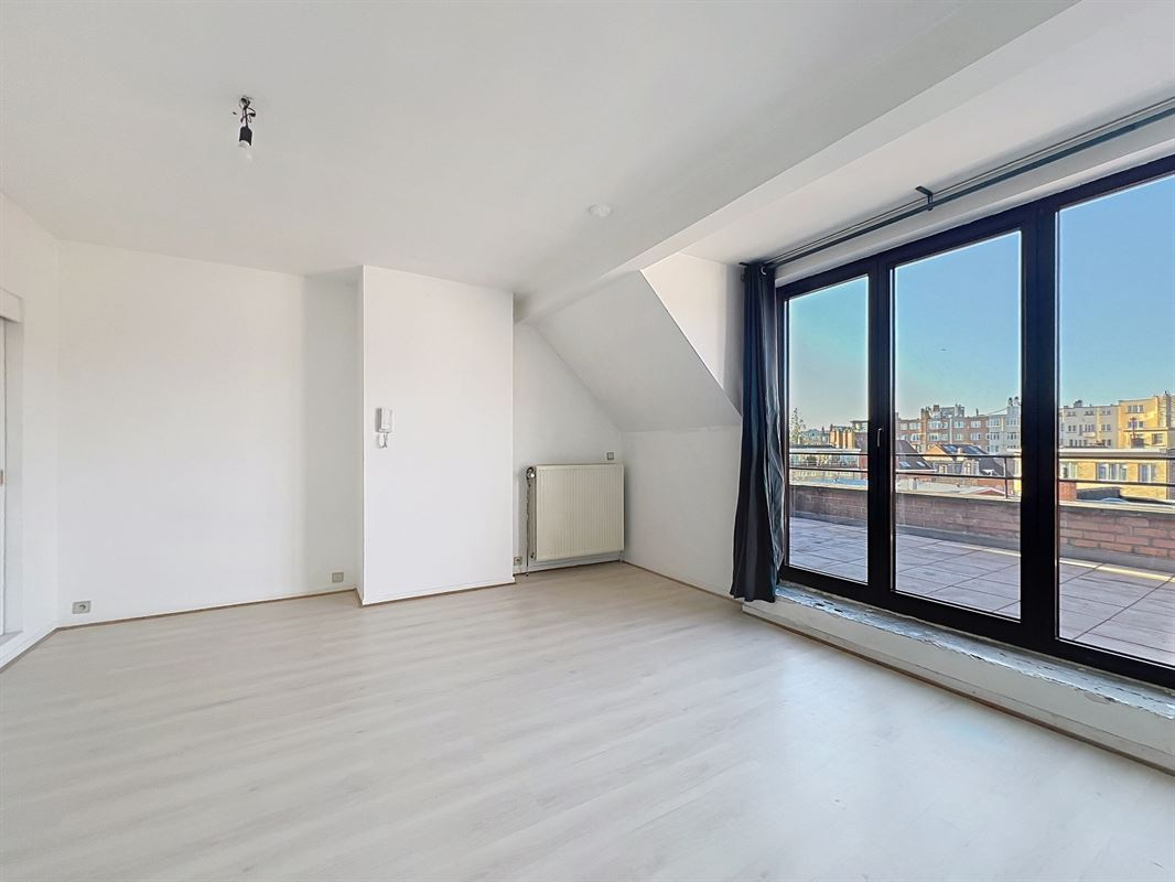 Image 17 : Appartement à 1150 WOLUWE-SAINT-PIERRE (Belgique) - Prix 2.150 &euro;