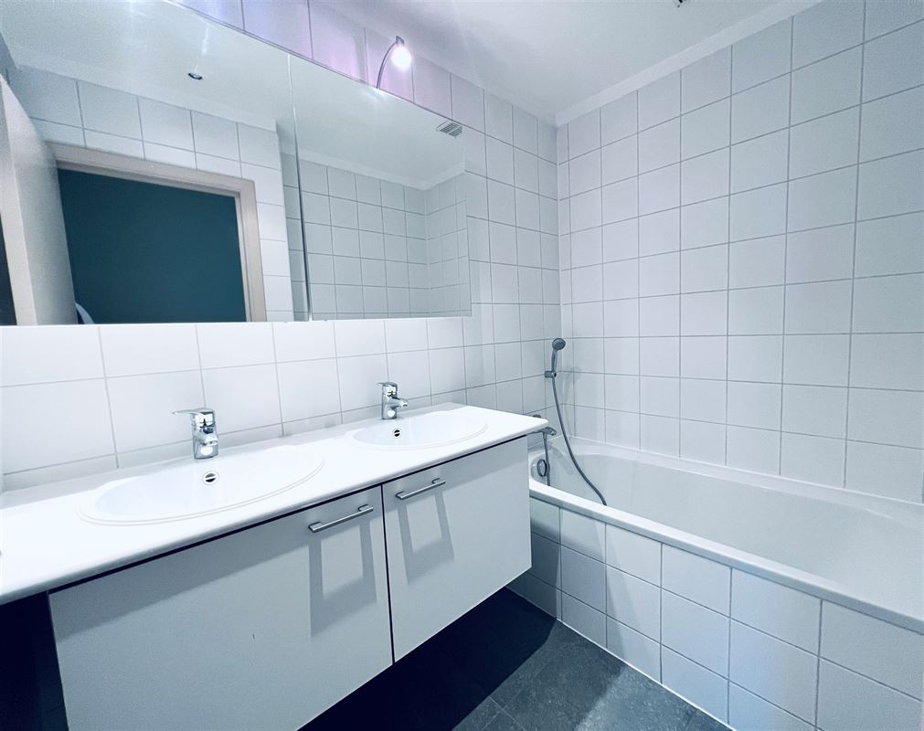 Image 15 : Apartment IN 1180 UCCLE (Belgium) - Price 1.650 &euro;