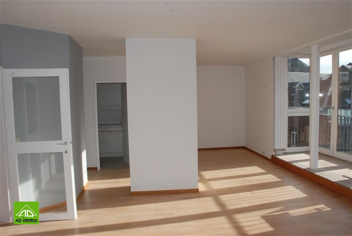 Image 3 : appartement à 5000 NAMUR (Belgique) - Prix 815 €
