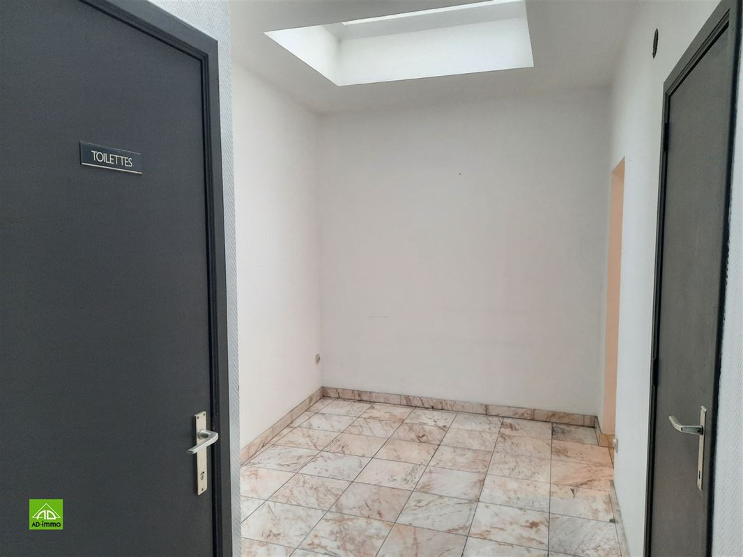Image 4 : rez-de-chaussée commercial à 5000 NAMUR (Belgique) - Prix 650 €